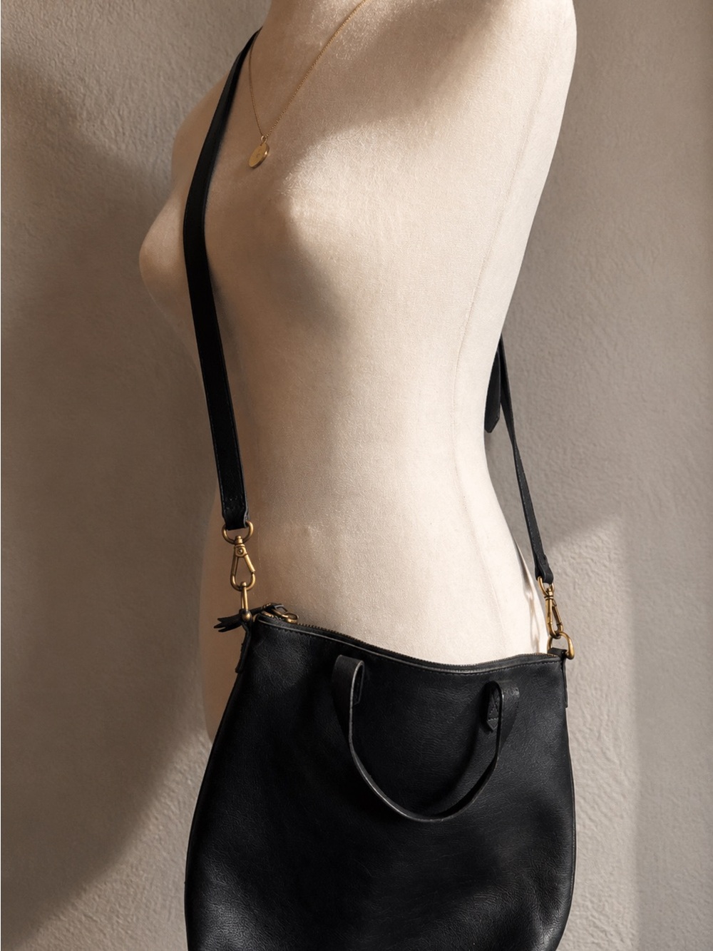 Madewell Black Leather Crossbody Bag Zip Top Brass Hardware